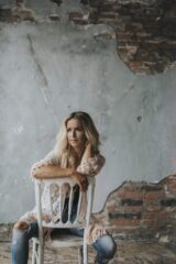 Deanna Loveland - Artist Photography at Bethany Long Photography in Nashville TN